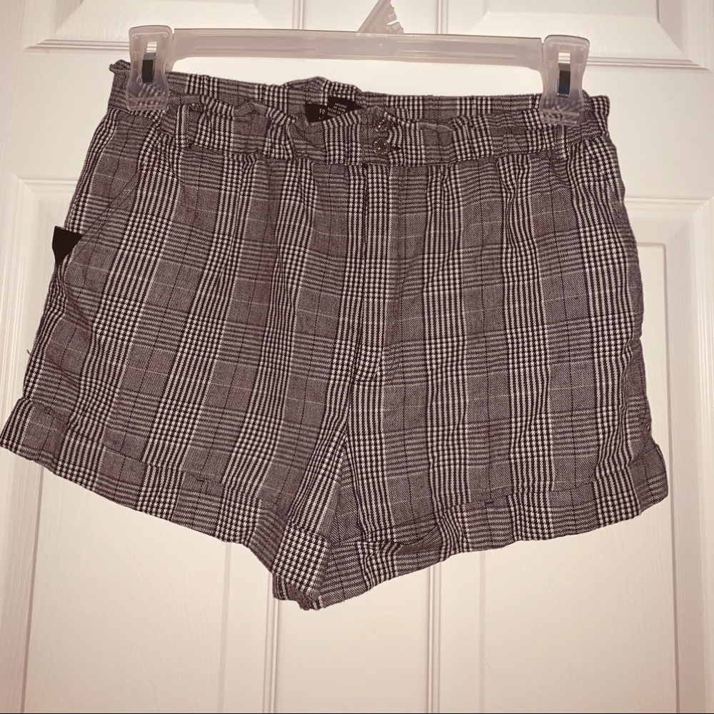 FOREVER 21 PLAID SHORTS